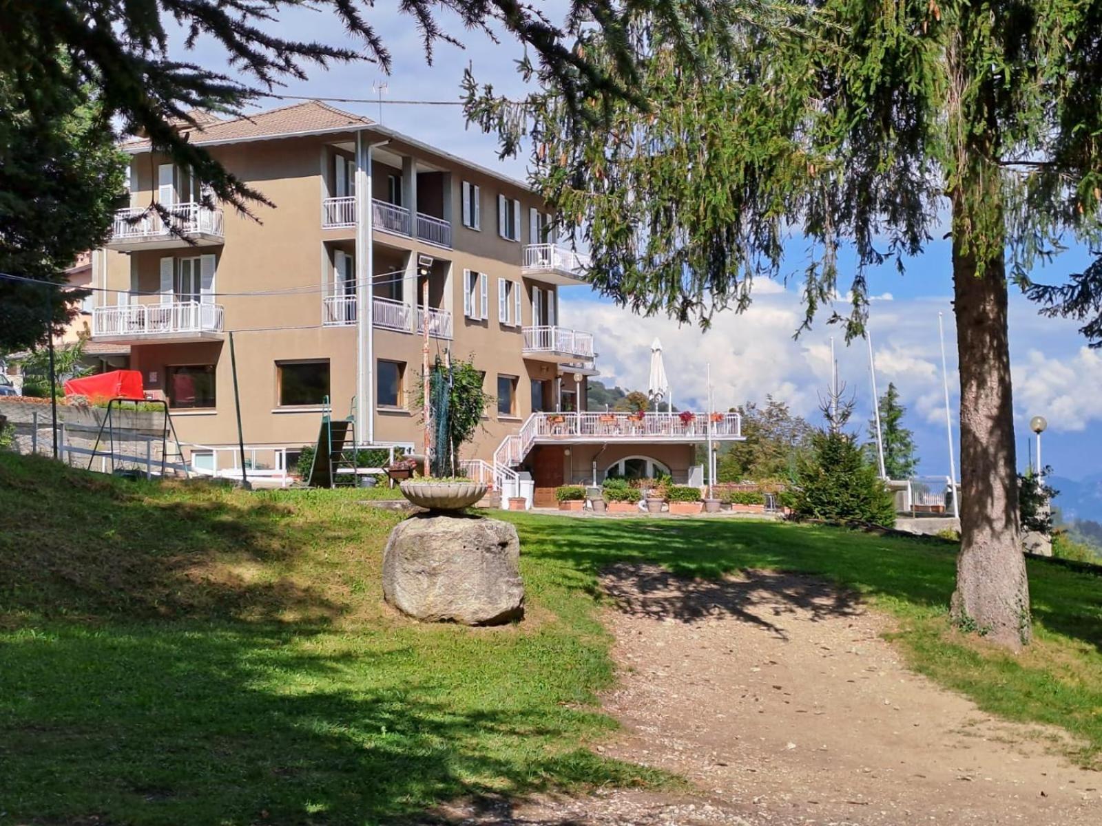 Provinciale 79 Hotel Magreglio Eksteriør billede