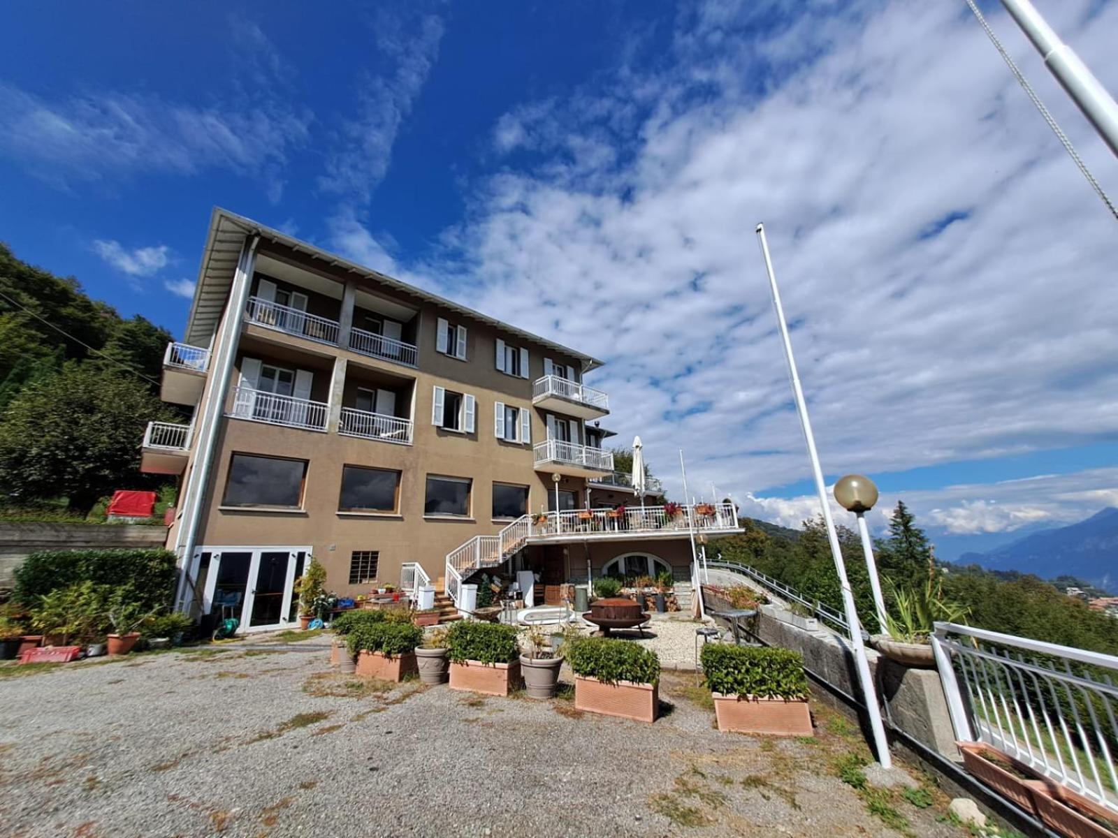 Provinciale 79 Hotel Magreglio Eksteriør billede